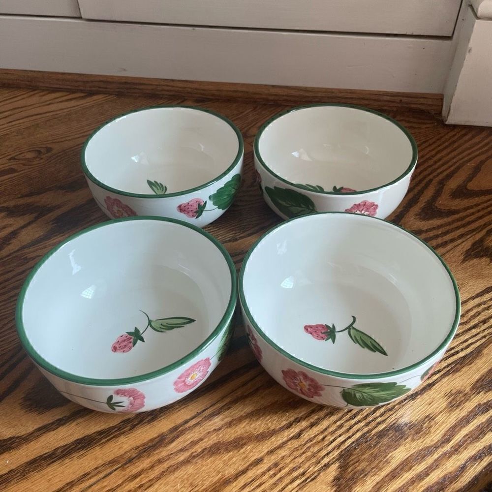 Set of 4 Williams Sonoma Strawberry & Flower (WS0121) Bowls Grande Cuisine